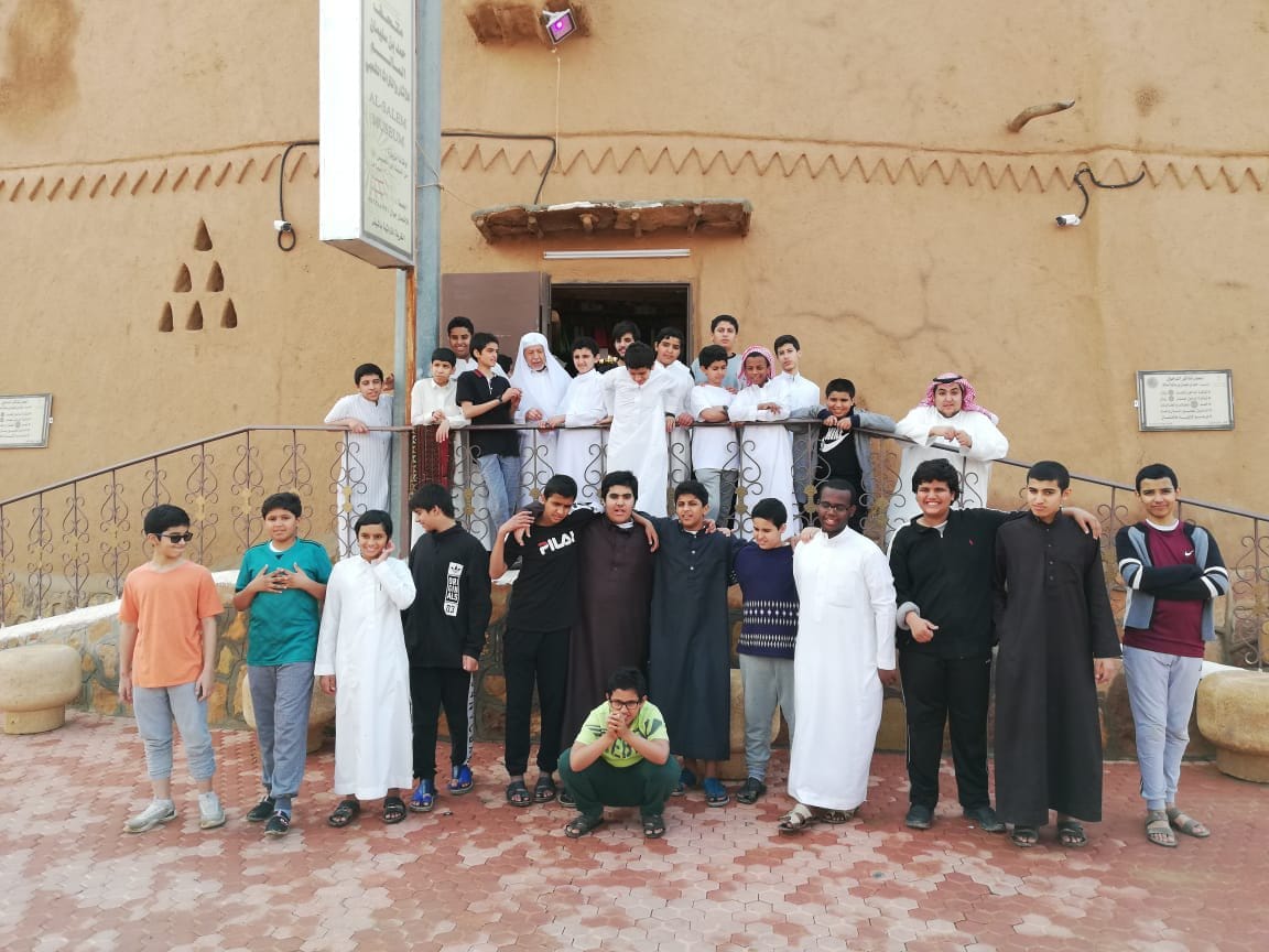 وطني معالمُ وآثار